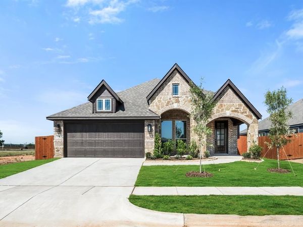 416 Carnero Drive, Granbury, TX 76049