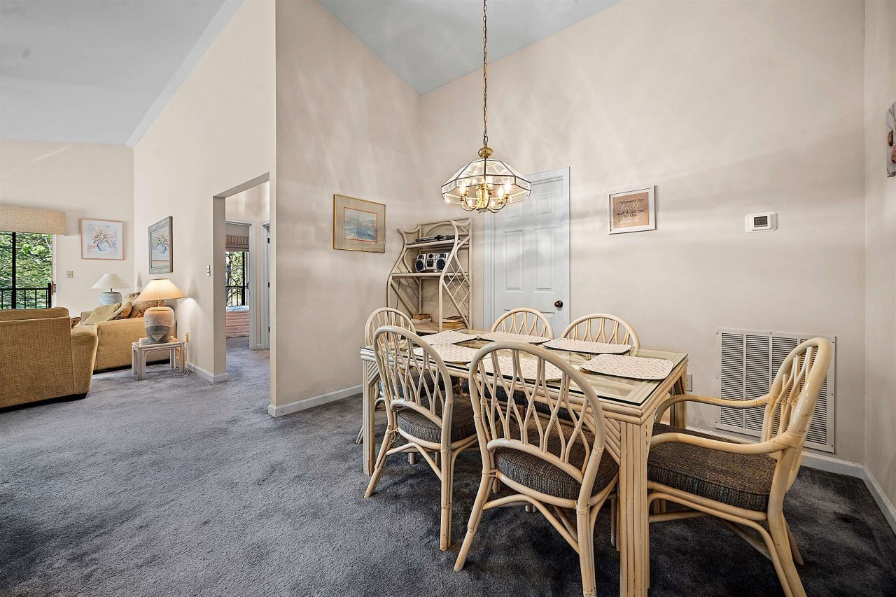 105 Pipers Ln.  Photo 12