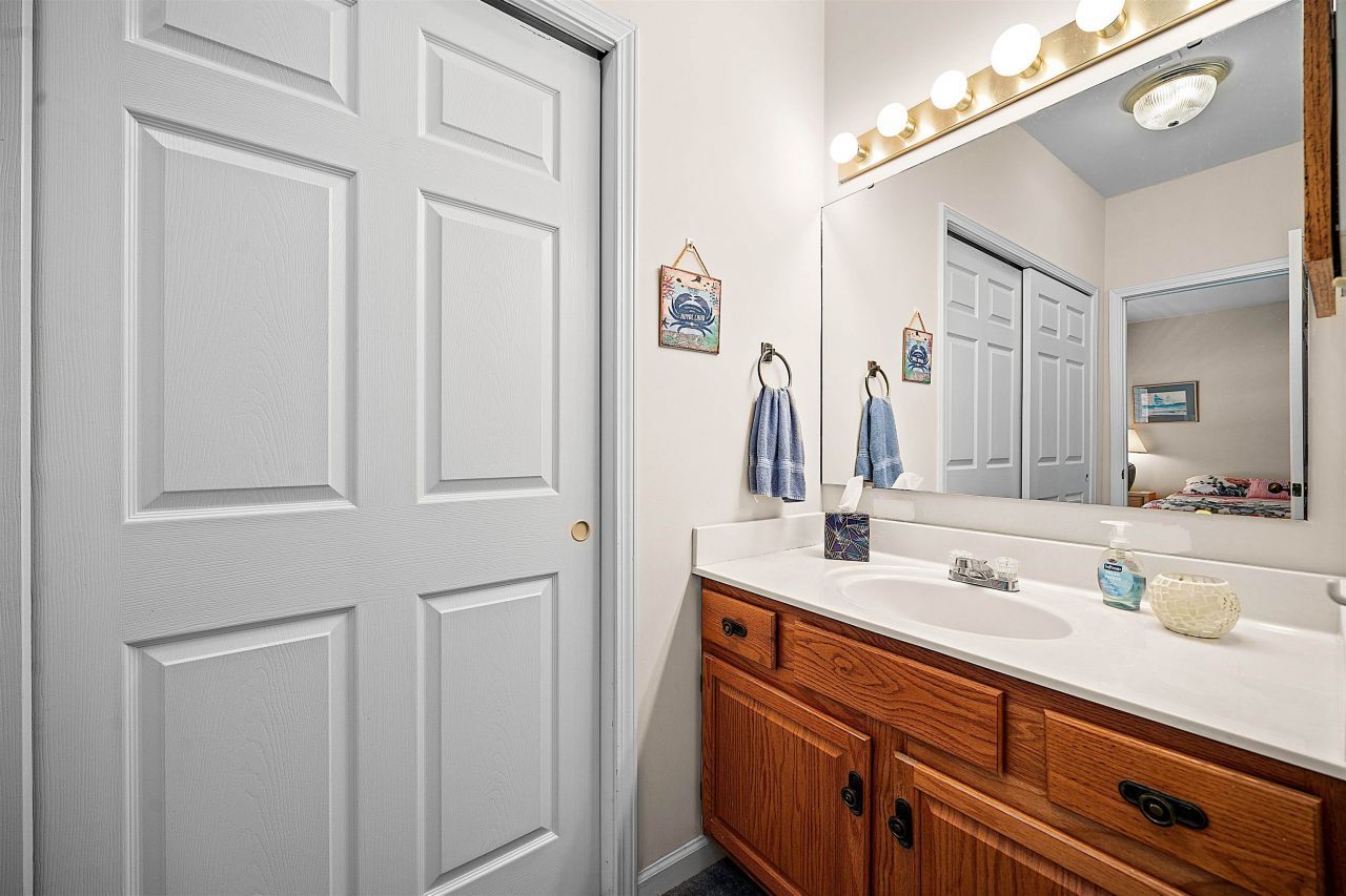 105 Pipers Ln.  Photo 14