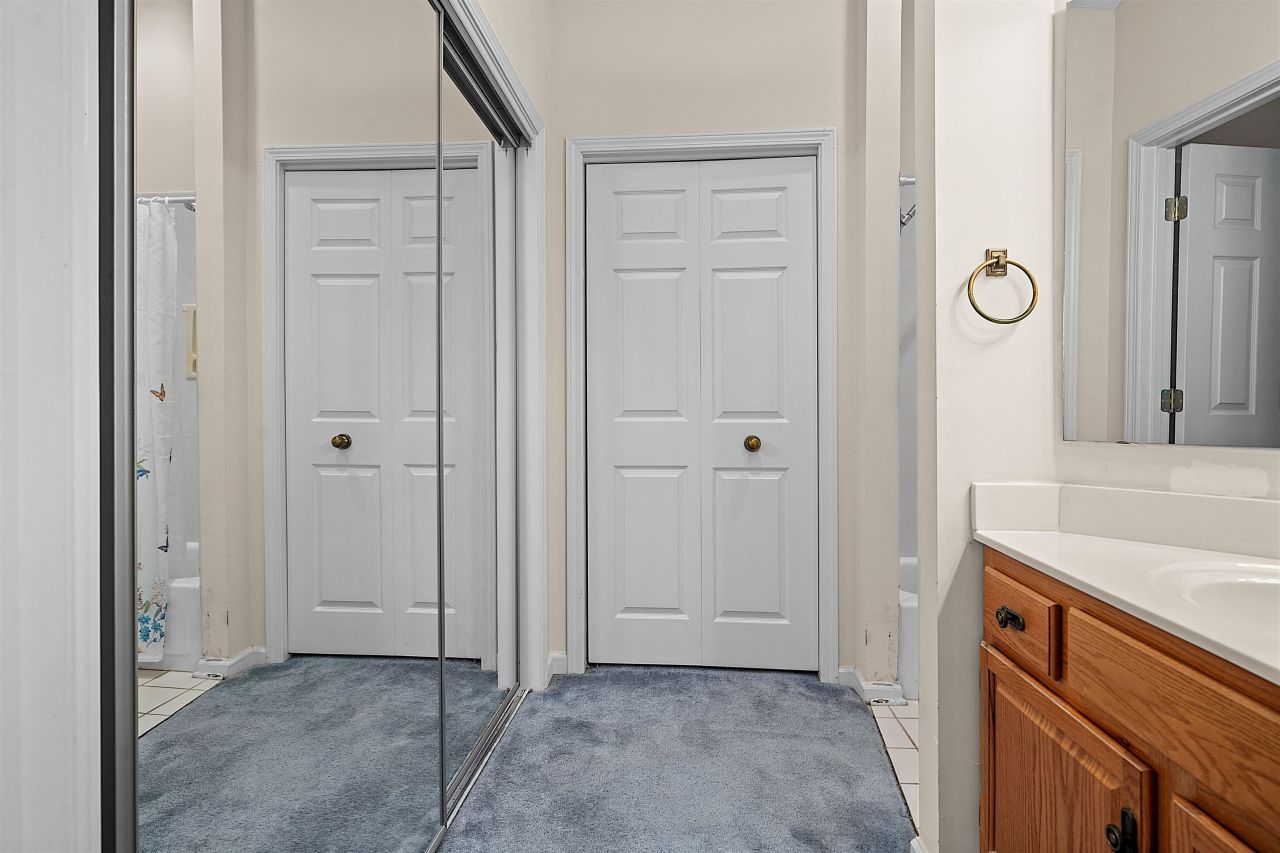 105 Pipers Ln.  Photo 19