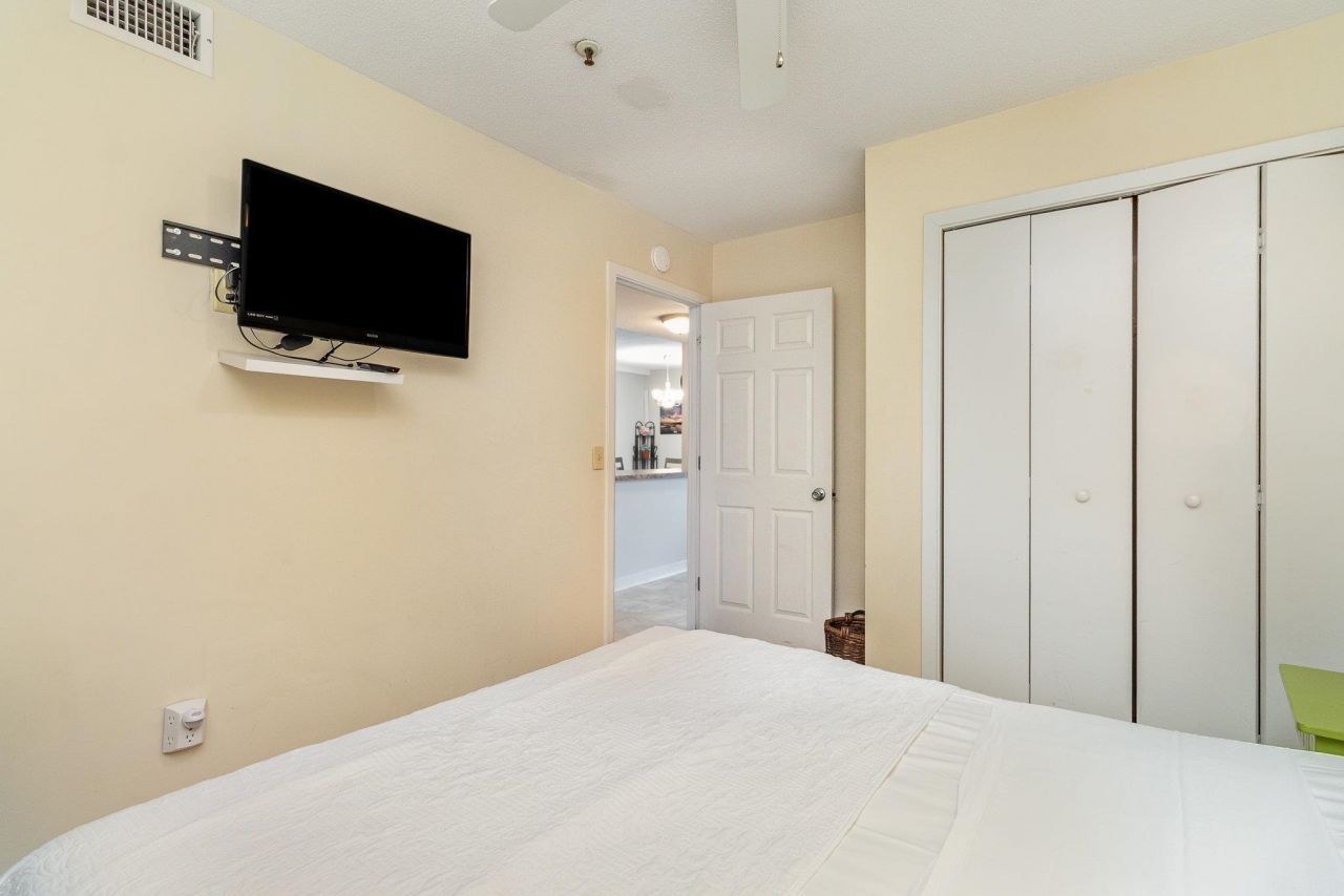 5905 South Kings Hwy. Photo 24