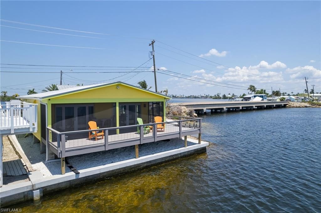 4819 Pine Island Rd Nw, Matlacha, FL 33993 Photo