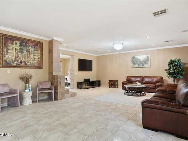 2414 W FLORENTINE Road, Phoenix, AZ 85086