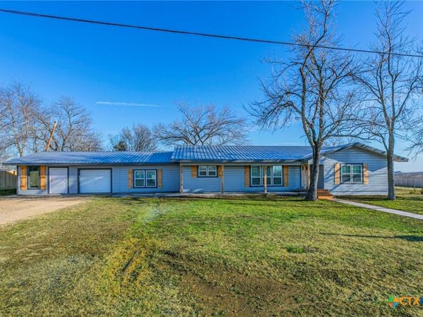 301 Thomas Street, Rogers, TX 76569