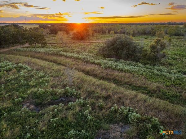 0 CR 325 , Louise, TX 77455