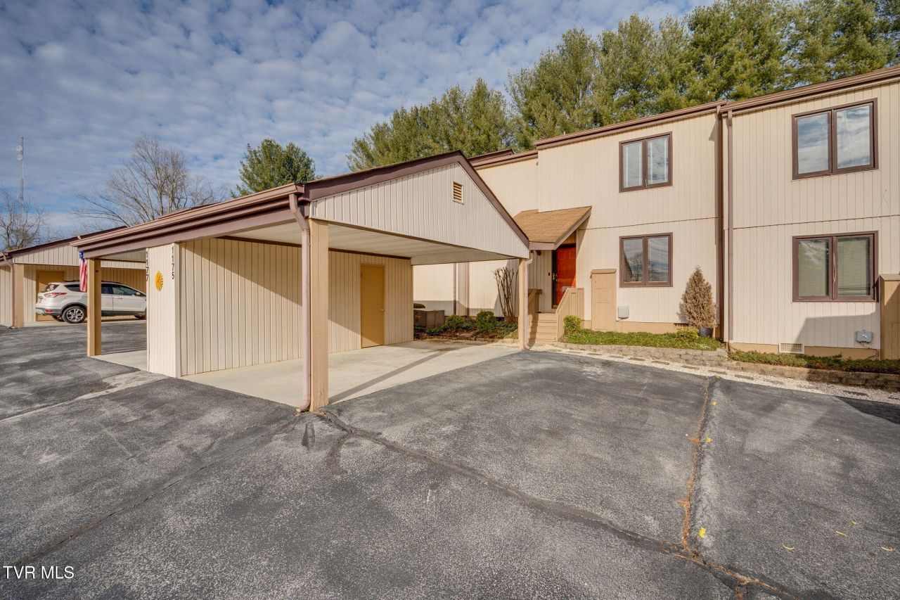 1175 Pebble Drive, Unit 1175, Bristol, VA 24201 Main Photo