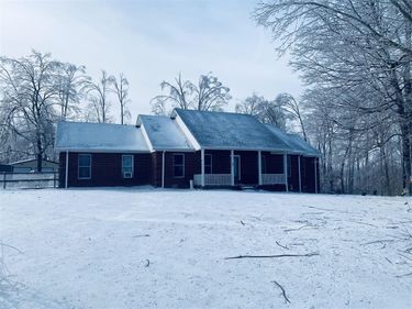 3603 Holland Road , Scottsville, KY 42164