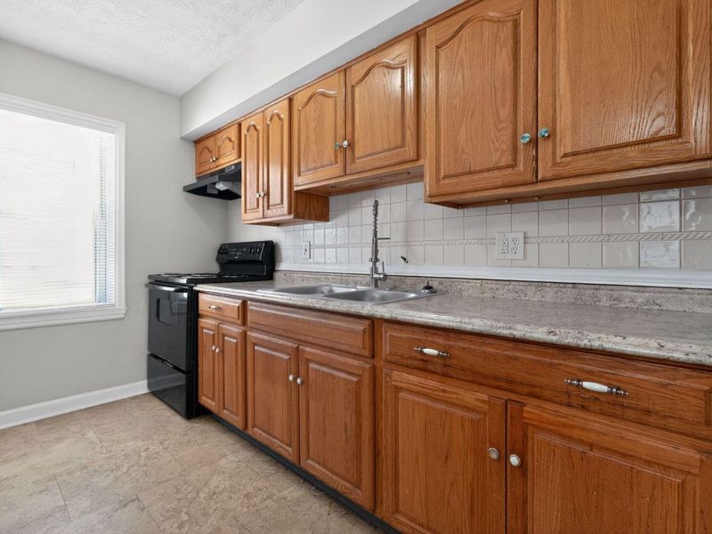 1001 Beechwood Road, Columbus, OH 43227 Photo 12