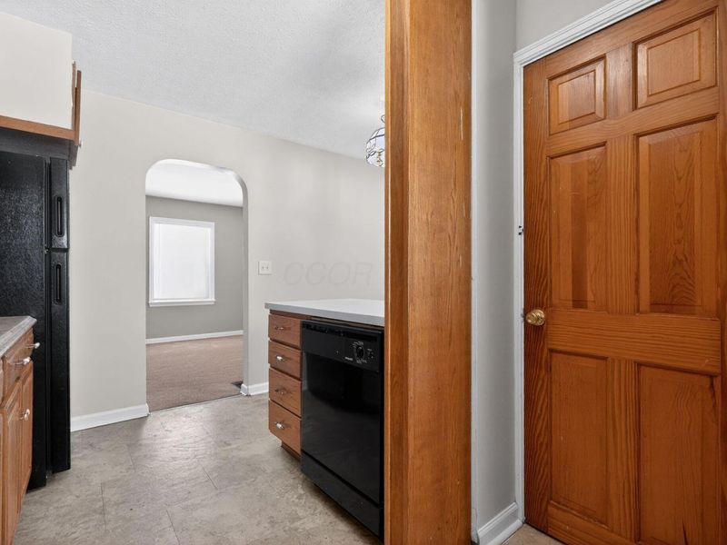 1001 Beechwood Road, Columbus, OH 43227 Photo 15