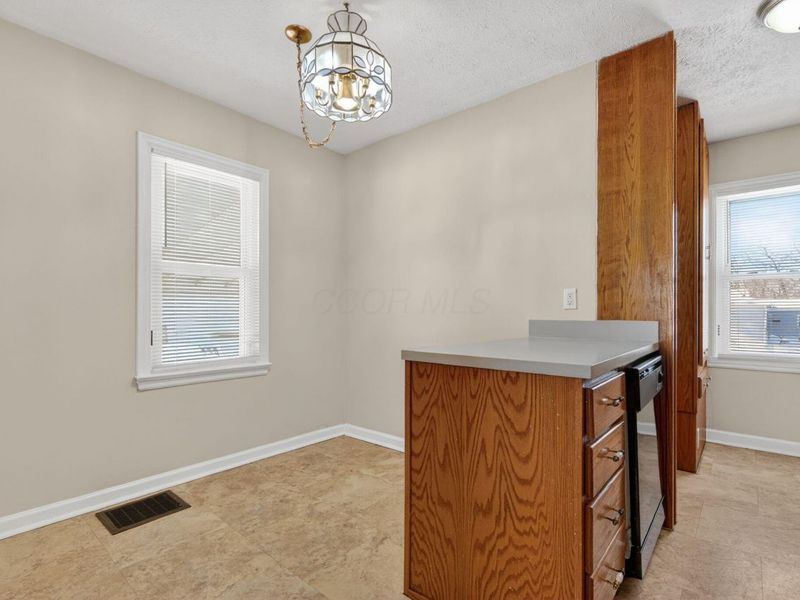 1001 Beechwood Road, Columbus, OH 43227 Photo 17