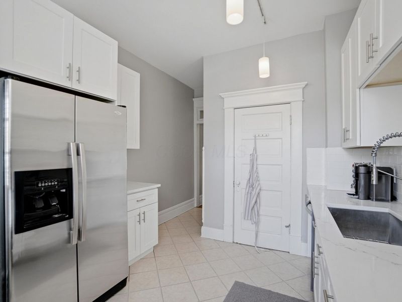 252 W Hubbard Avenue, Columbus, OH 43215 Photo 17