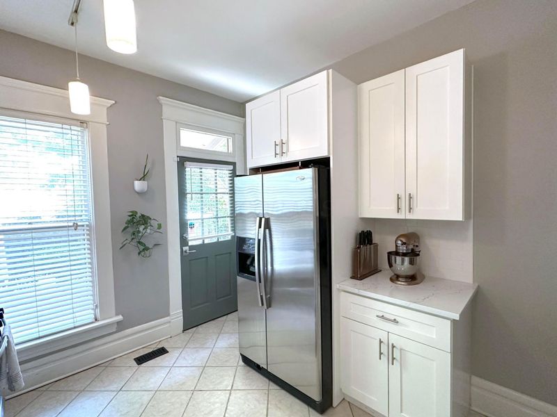 252 W Hubbard Avenue, Columbus, OH 43215 Photo 18