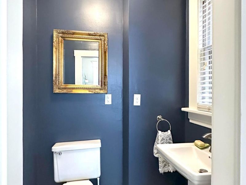 252 W Hubbard Avenue, Columbus, OH 43215 Photo 19