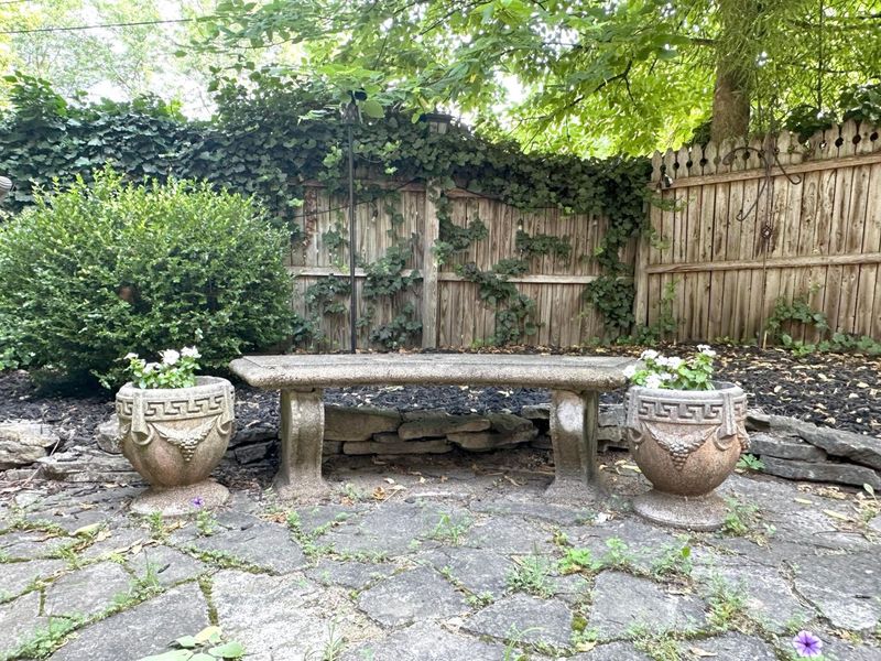 252 W Hubbard Avenue, Columbus, OH 43215 Photo 28