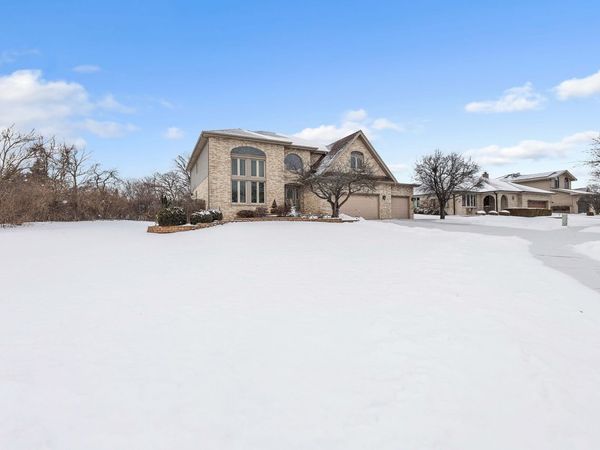 14170 Green Valley Drive, Orland Park, IL 60467