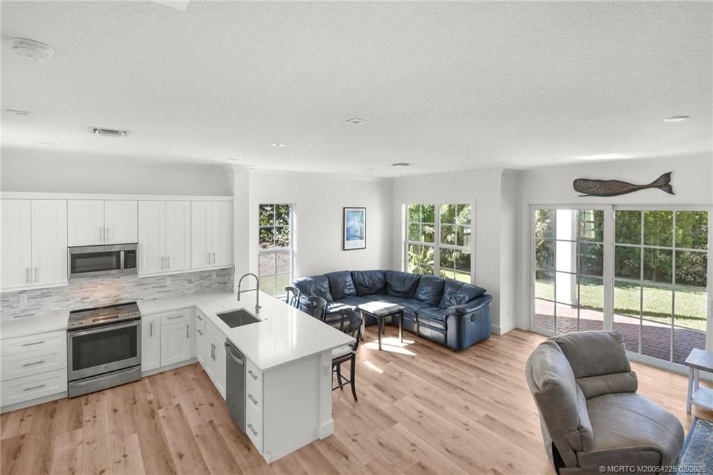 8109 SE Asaro Street, Hobe Sound, FL 33455 Photo