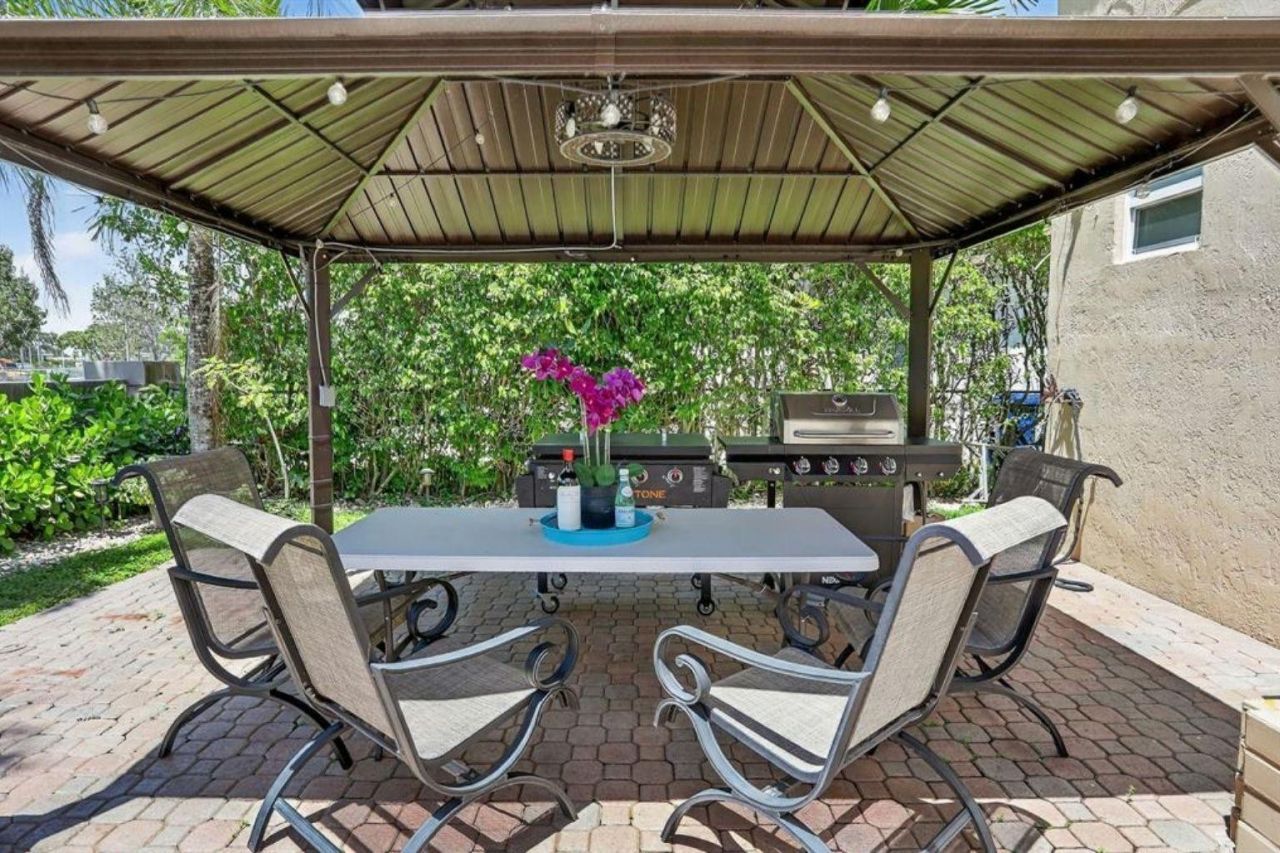 5340 NW 103rd Way, Coral Springs, FL 33076 Photo