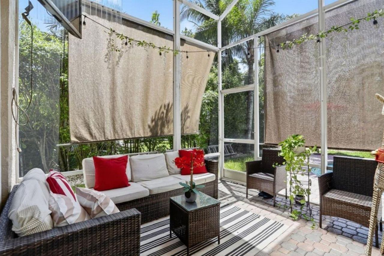 5340 NW 103rd Way, Coral Springs, FL 33076 Photo