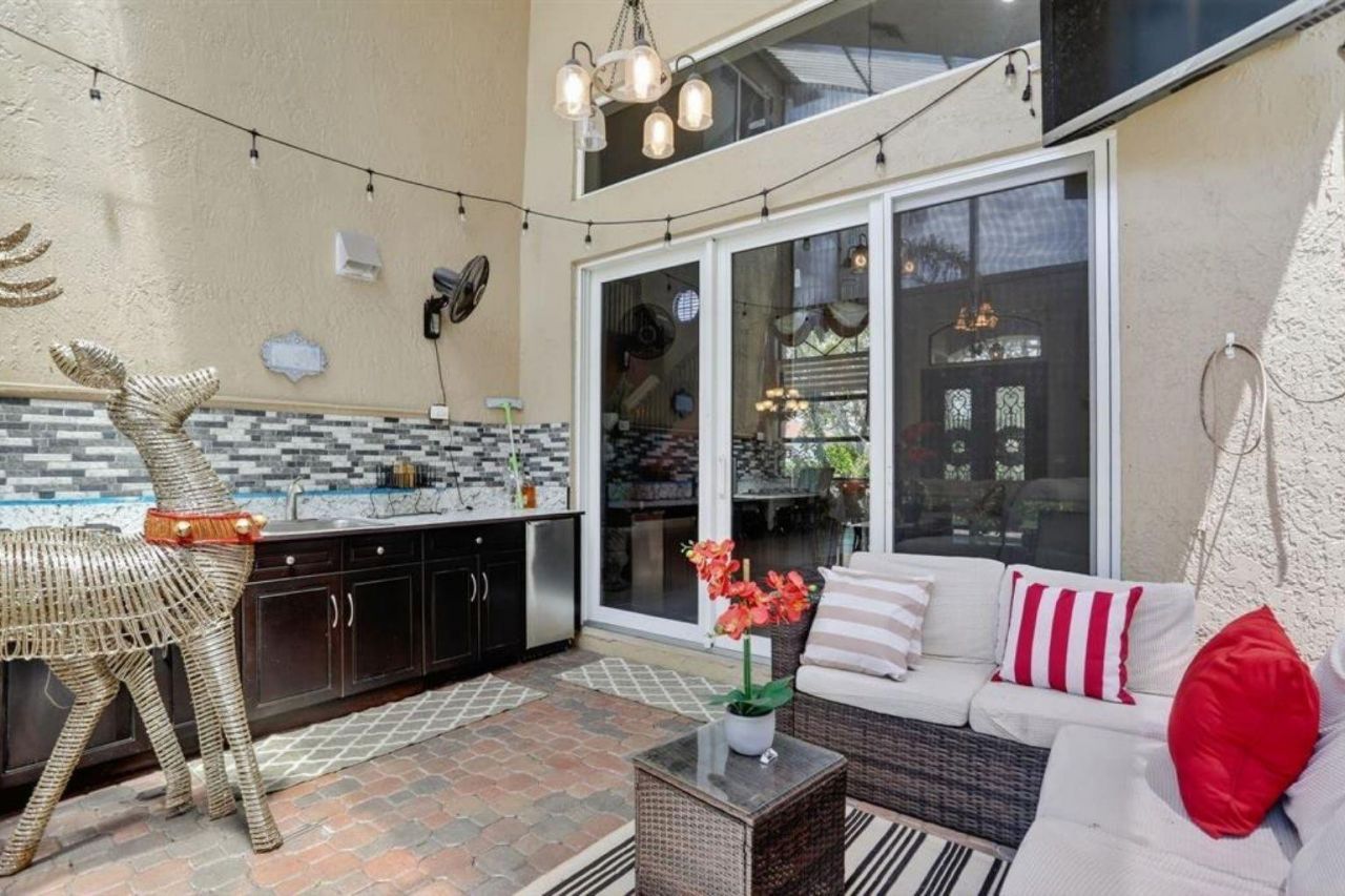 5340 NW 103rd Way, Coral Springs, FL 33076 Photo