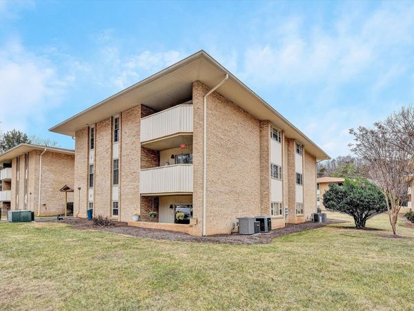 5260 Crossbow CIR , Unit 15A, Roanoke, VA 24018