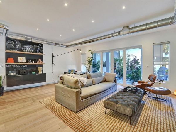 1617 Harrison St, Unit 3, Hollywood, FL 33020