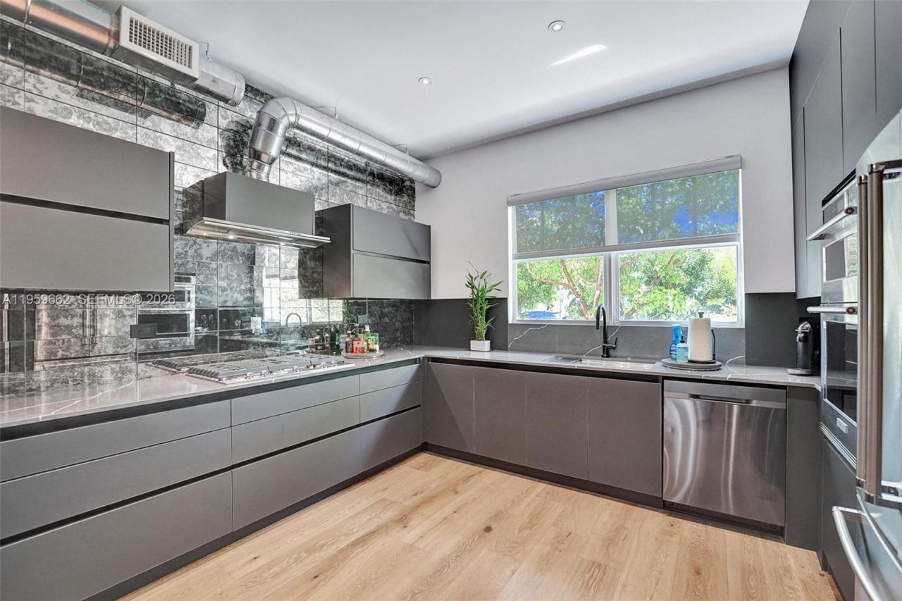 1617 Harrison St, Unit 3, Hollywood, FL 33020 Photo