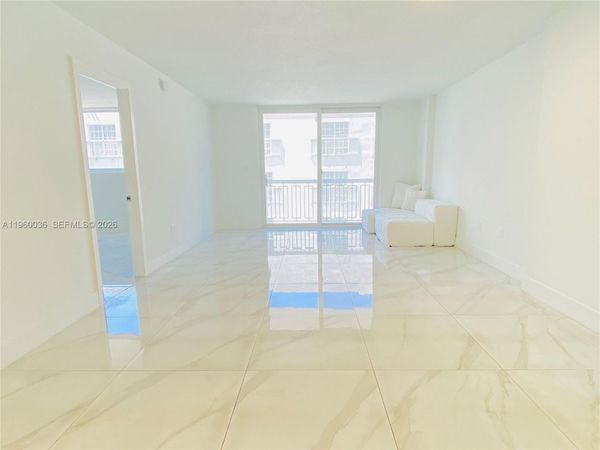 401 Ocean Dr, Unit 323, Miami Beach, FL 33139