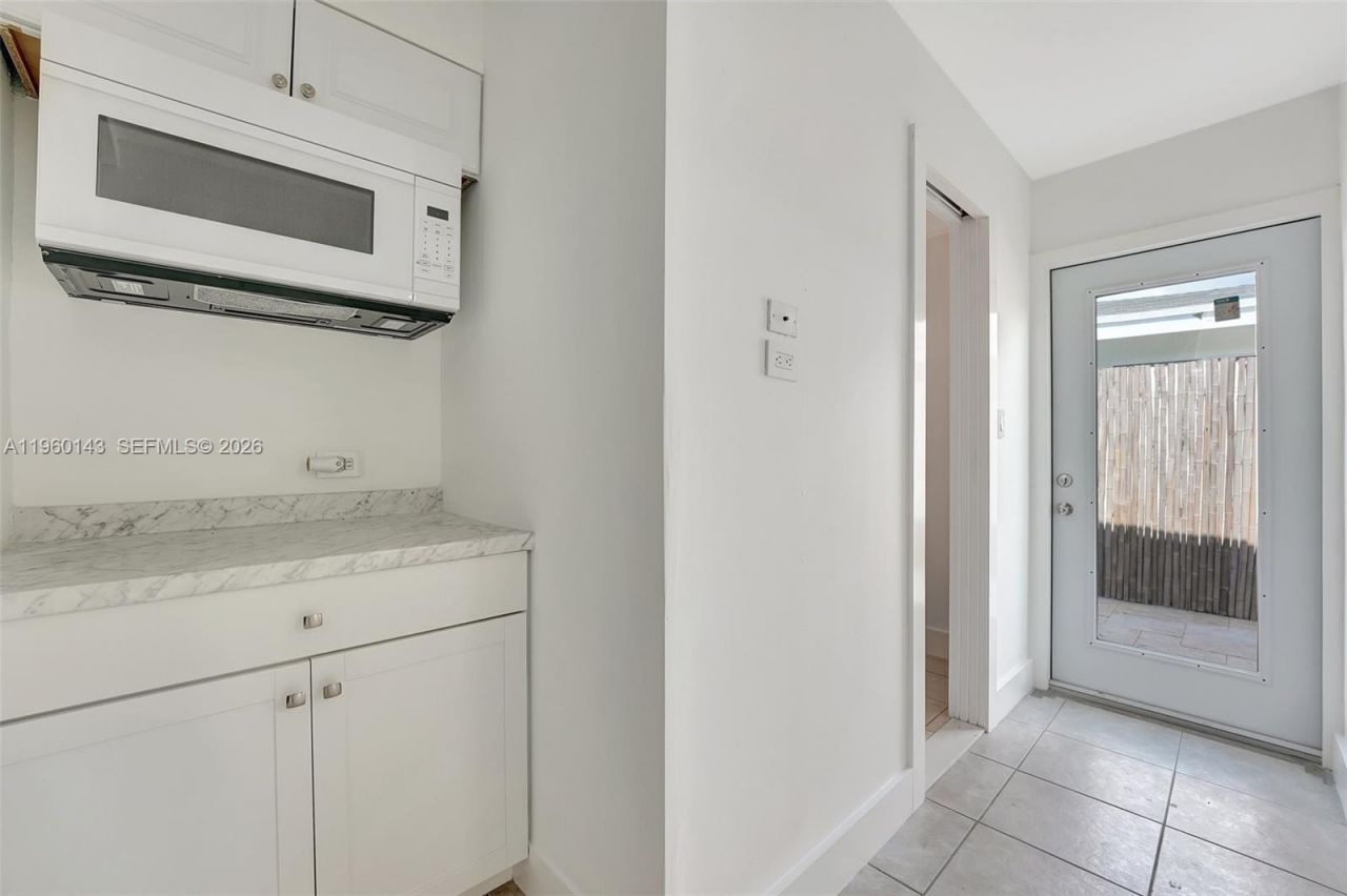 701 NE 8th St, Pompano Beach, FL 33060 Photo