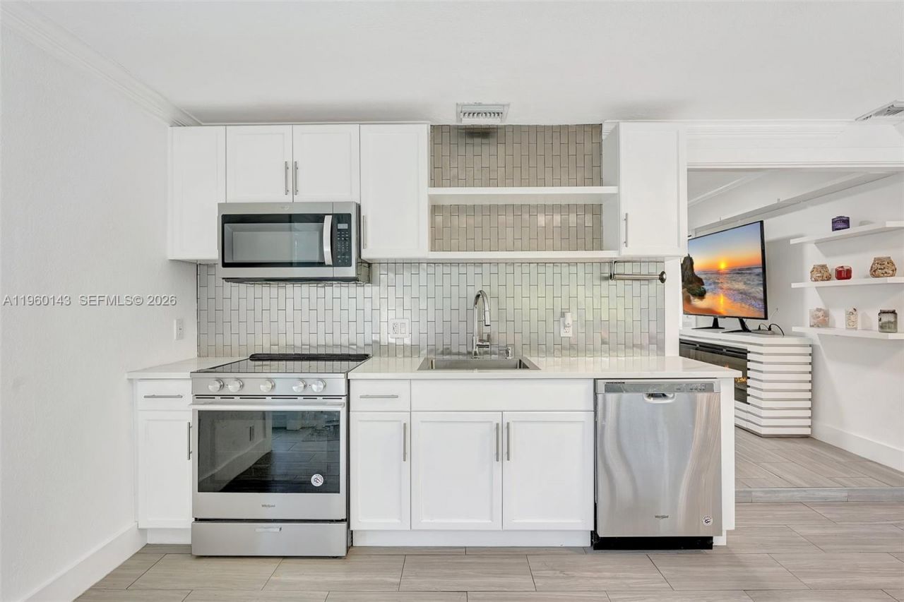 701 NE 8th St, Pompano Beach, FL 33060 Photo