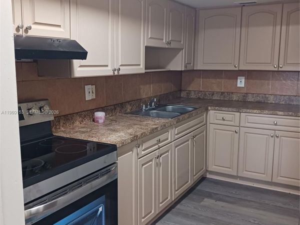 2107 NW 59th Ter, Unit 60-E, Lauderhill, FL 33313