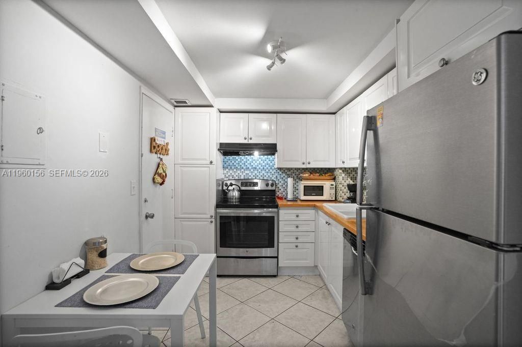5005 Collins Ave, Unit 504, Miami Beach, FL 33140 Photo