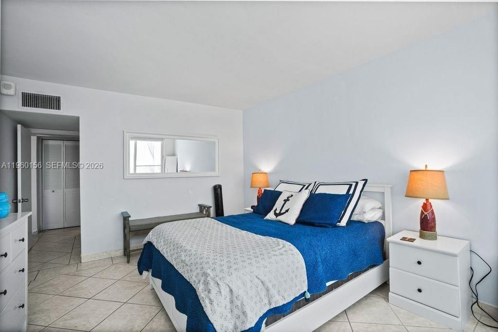5005 Collins Ave , Unit 504, Miami Beach, FL 33140 Photo