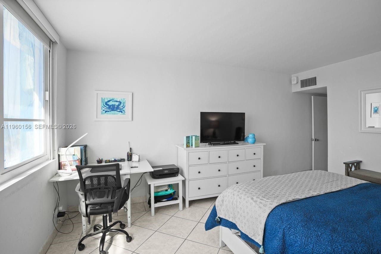 5005 Collins Ave, Unit 504, Miami Beach, FL 33140 Photo