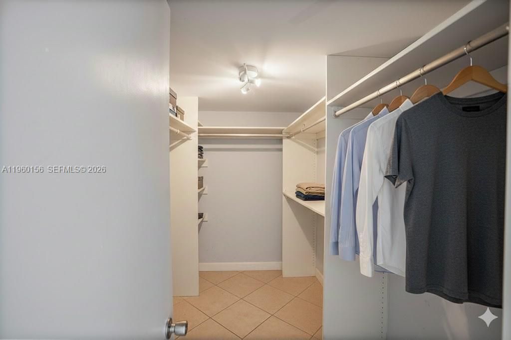 5005 Collins Ave , Unit 504, Miami Beach, FL 33140 Photo