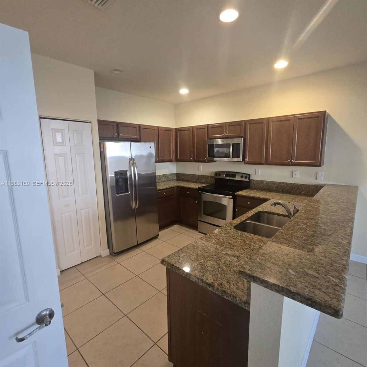 9031 SW 227th St, Unit 5, Cutler Bay, FL 33190 Photo