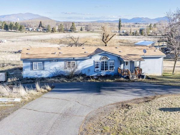 5309 Blue Mountain Drive, Klamath Falls, OR 97601
