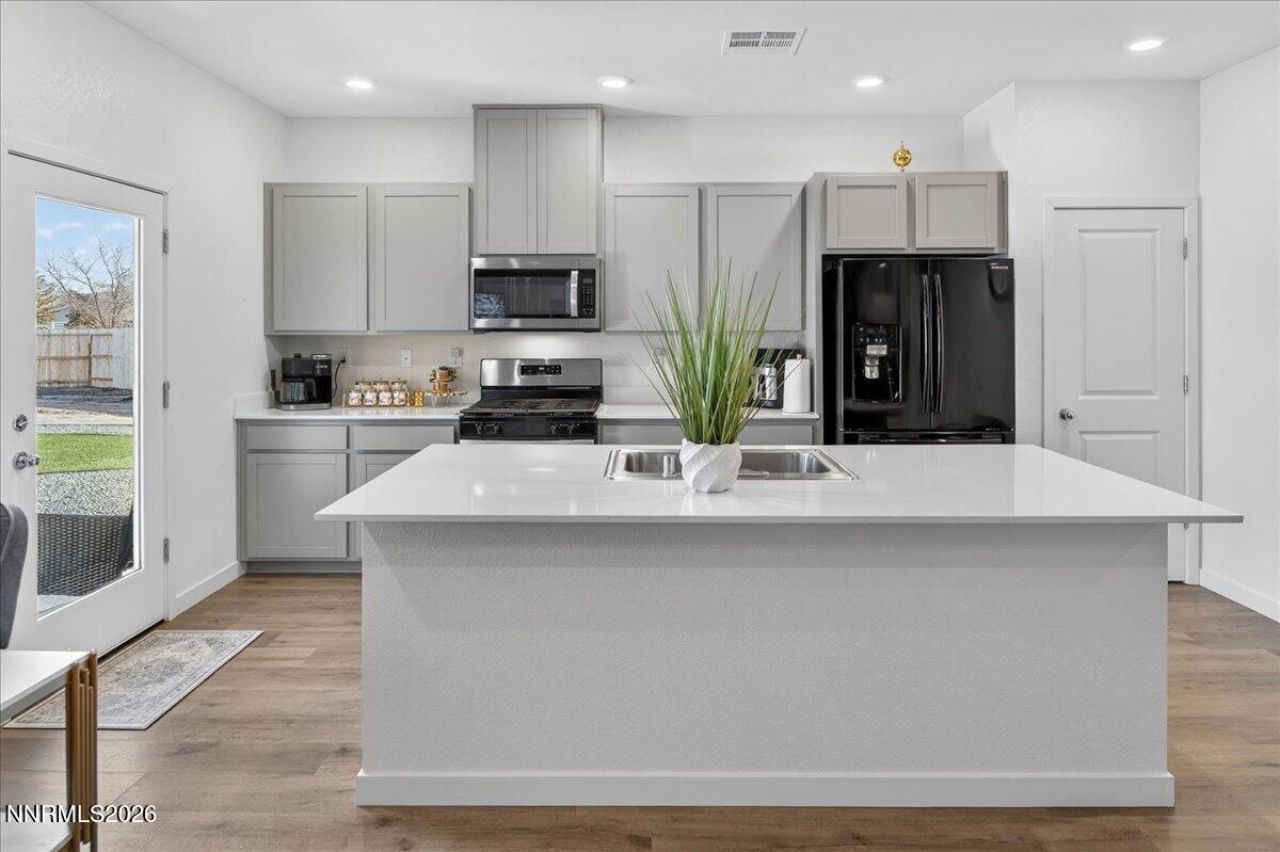 7397 Mountain Top Drive, Reno, NV 89506 Photo