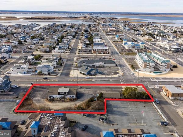 902 LONG BEACH BOULEVARD , SHIP BOTTOM, NJ 08008