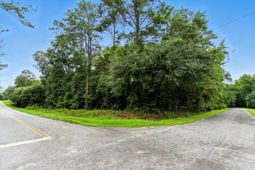 100 Wilton Drive photo 4