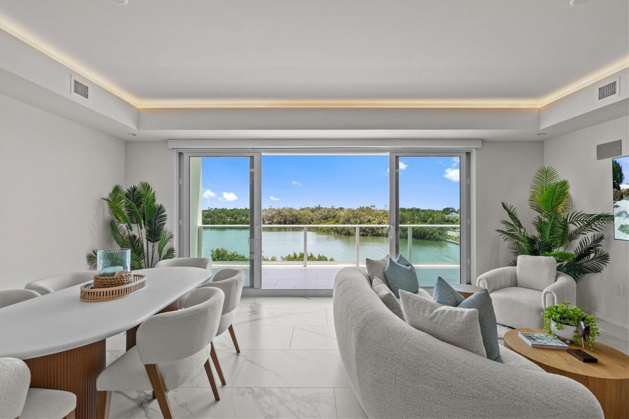 1020 Sunset Point Road, Unit 310, Clearwater, FL 33755 Main Photo