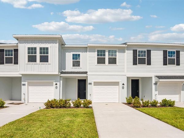 6856 HOLCOMBE DOWN DRIVE, ZEPHYRHILLS, FL 33541