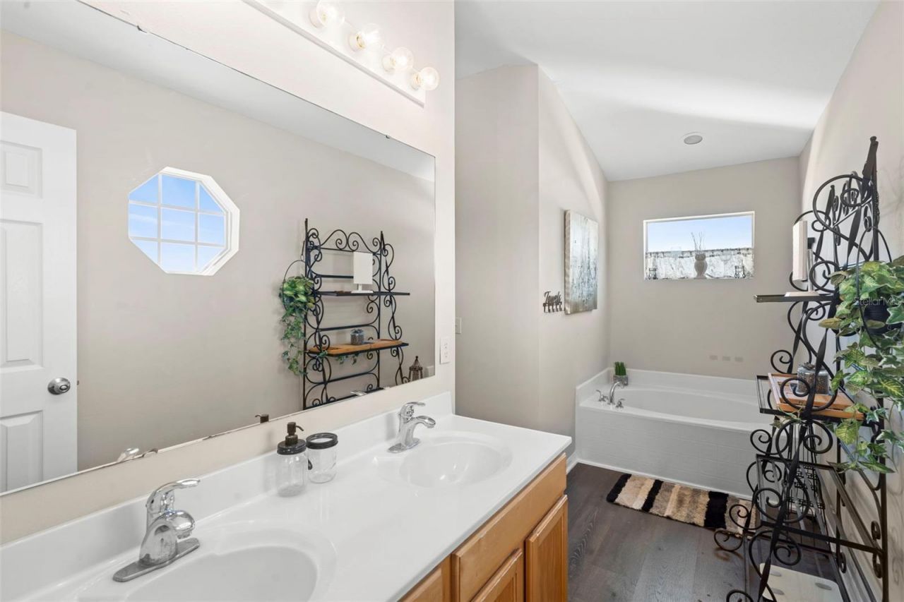 1643 Ridgemoor Drive, Mascotte, FL 34753 Photo