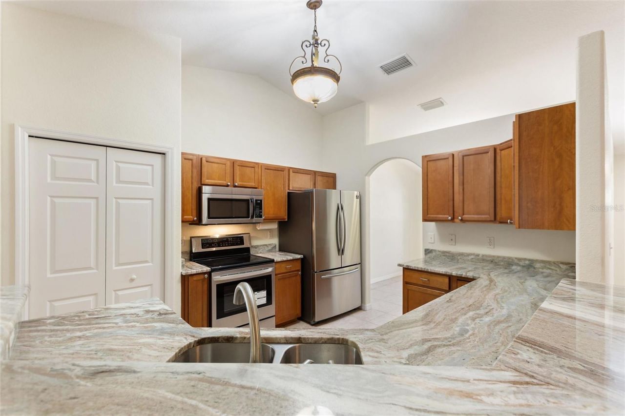 6645 Amaryllis Drive, Indian Lake Estates, FL 33855 Photo