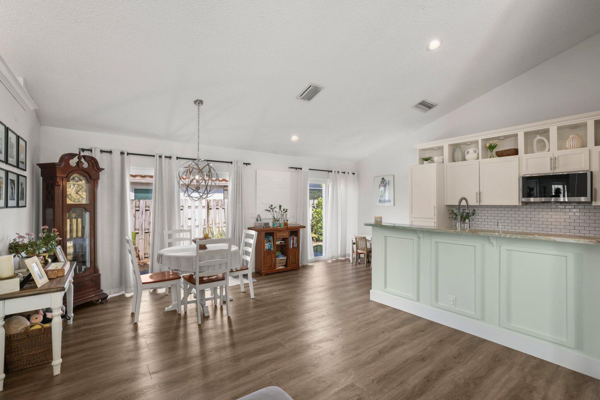 29 Dogwood Circle, Boynton Beach, FL 33436 Photo