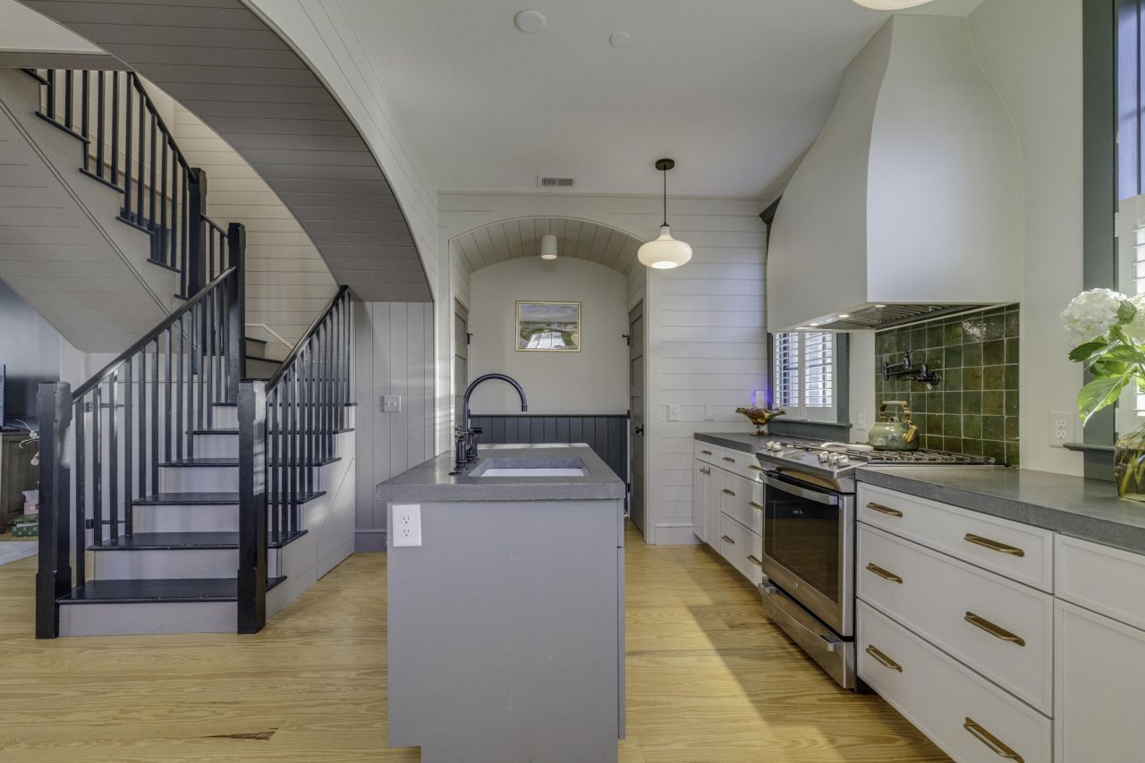 265 Coming Street Photo 9