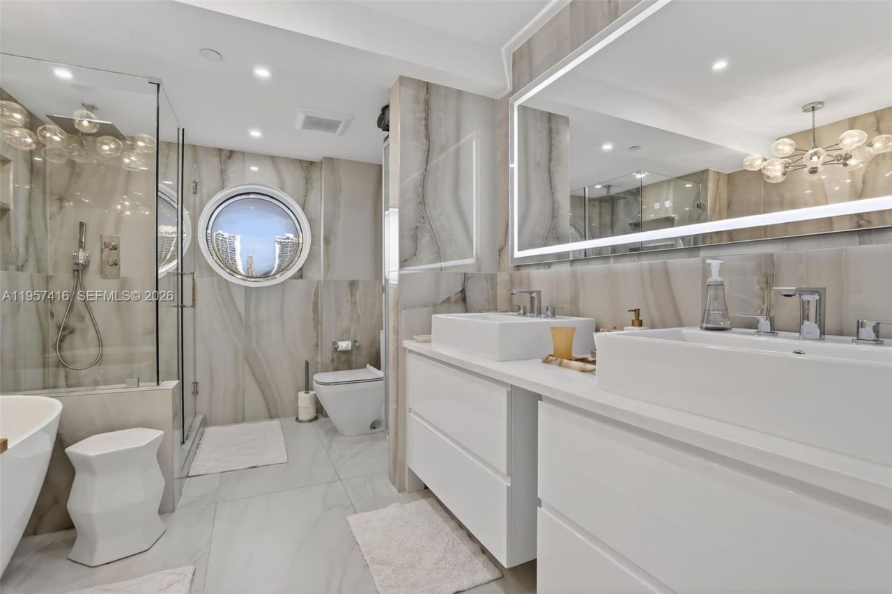 1000 W Island Blvd, Unit 1009, Aventura, FL 33160 Photo