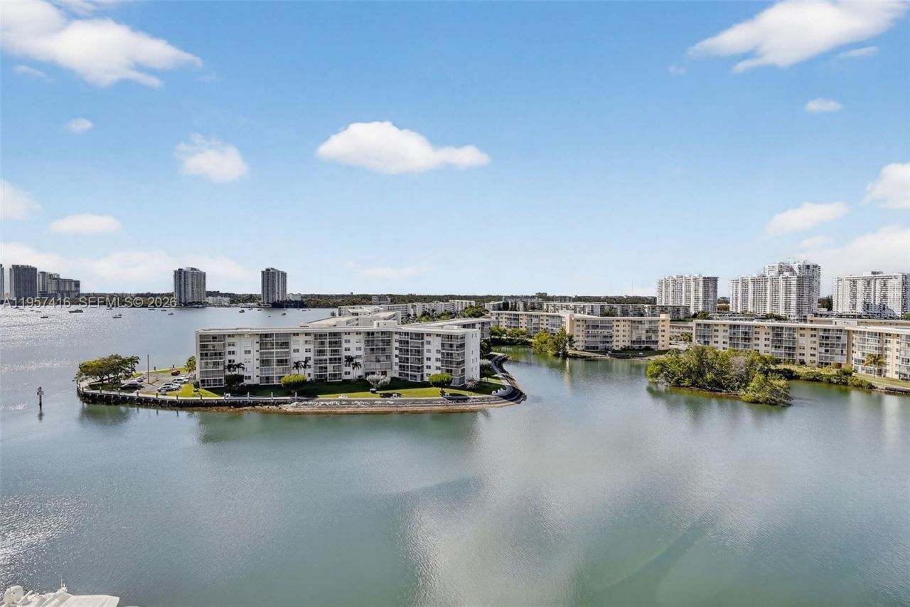 1000 W Island Blvd, Unit 1009, Aventura, FL 33160 Photo