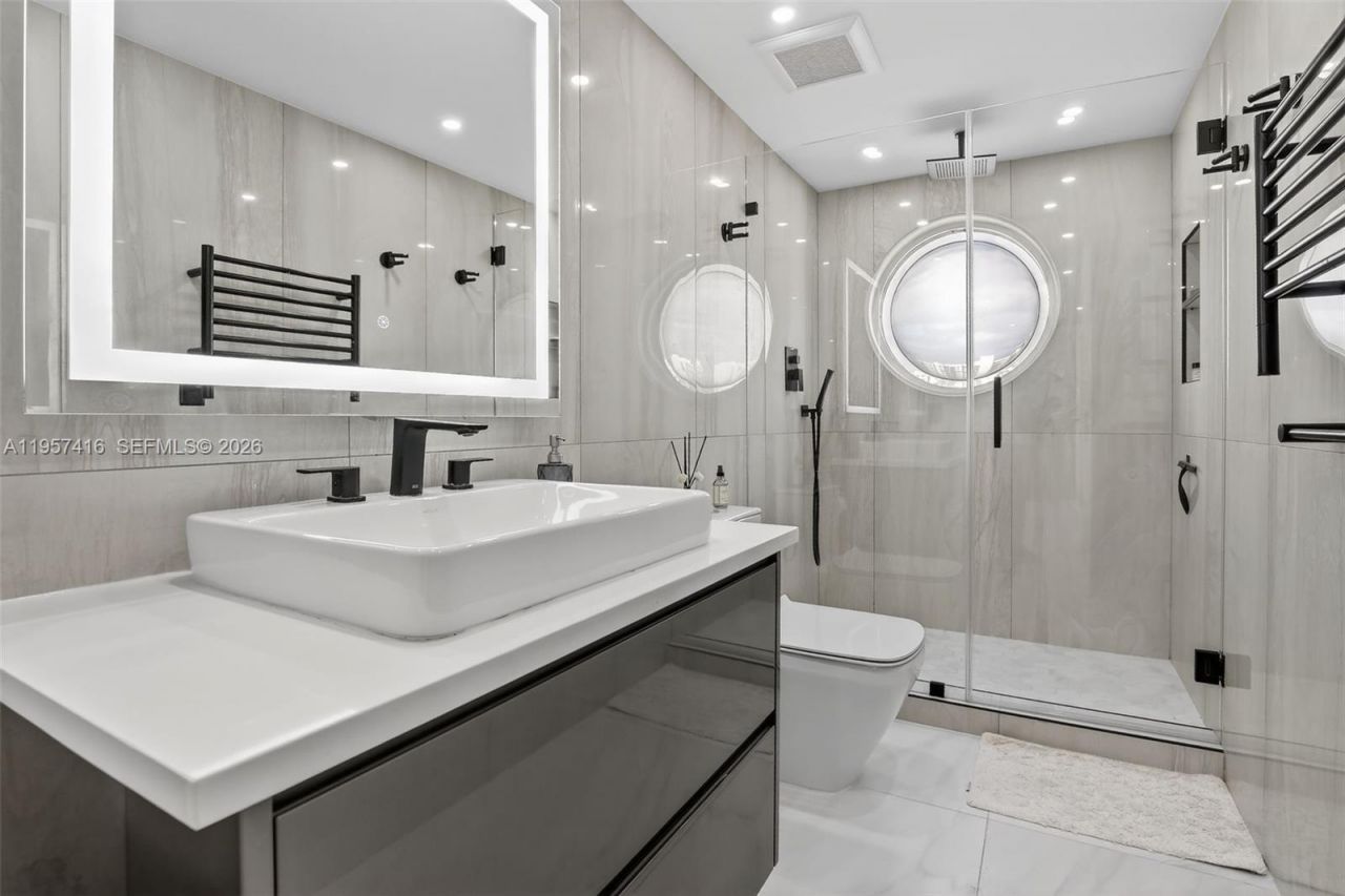 1000 W Island Blvd, Unit 1009, Aventura, FL 33160 Photo