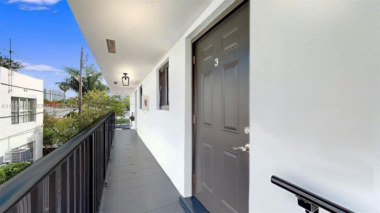 329 SW 9th Ave, Miami, FL 33130 Photo