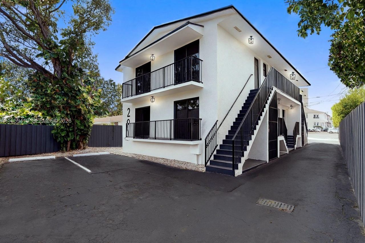 329 SW 9th Ave, Miami, FL 33130 Photo